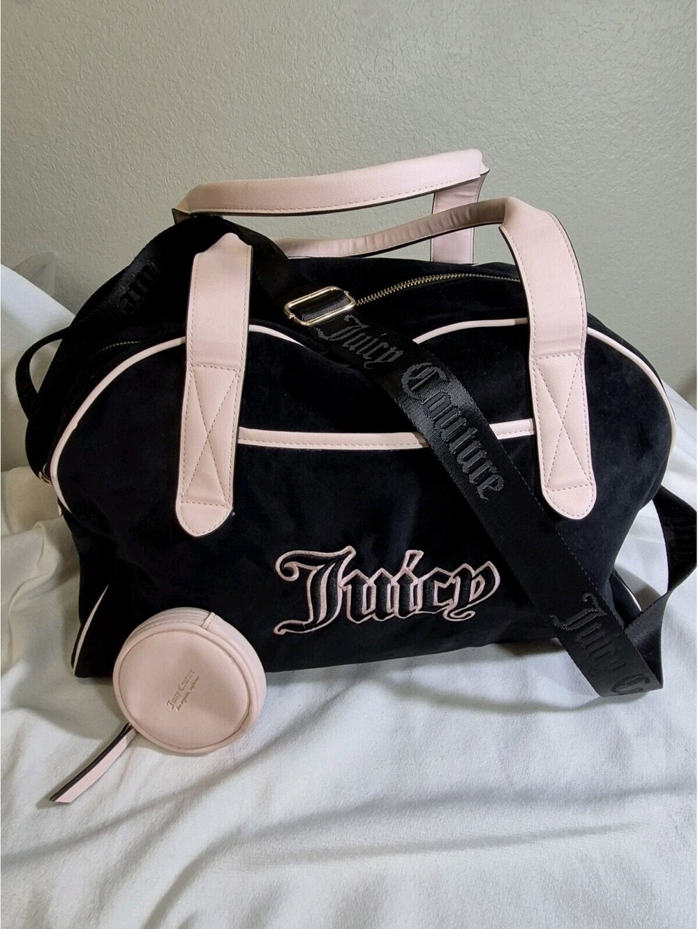 Juicy Couture Queen Of Everything Weekender Bag W/ Coin Purse